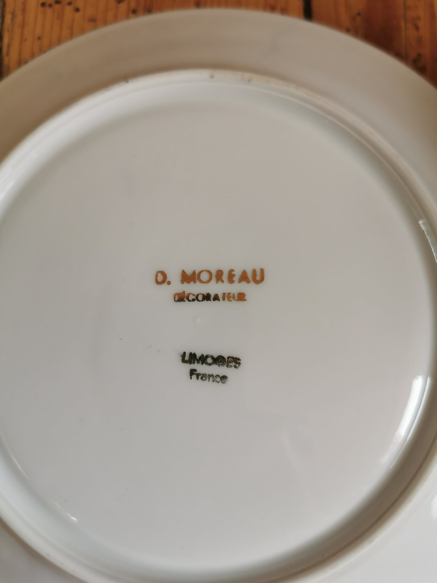Grandes tasses porcelaine de Limoges, rouges et dorées