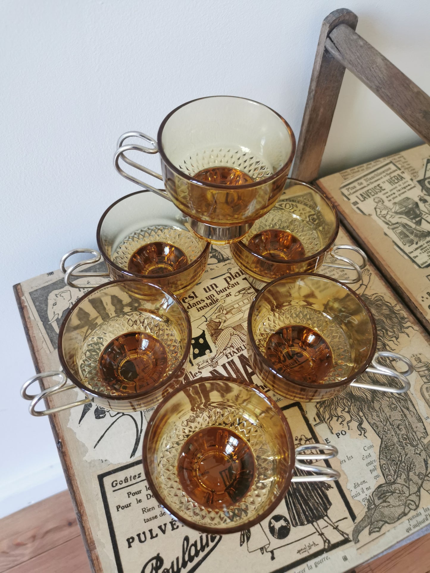 Tasses à café rétro, verre ambré