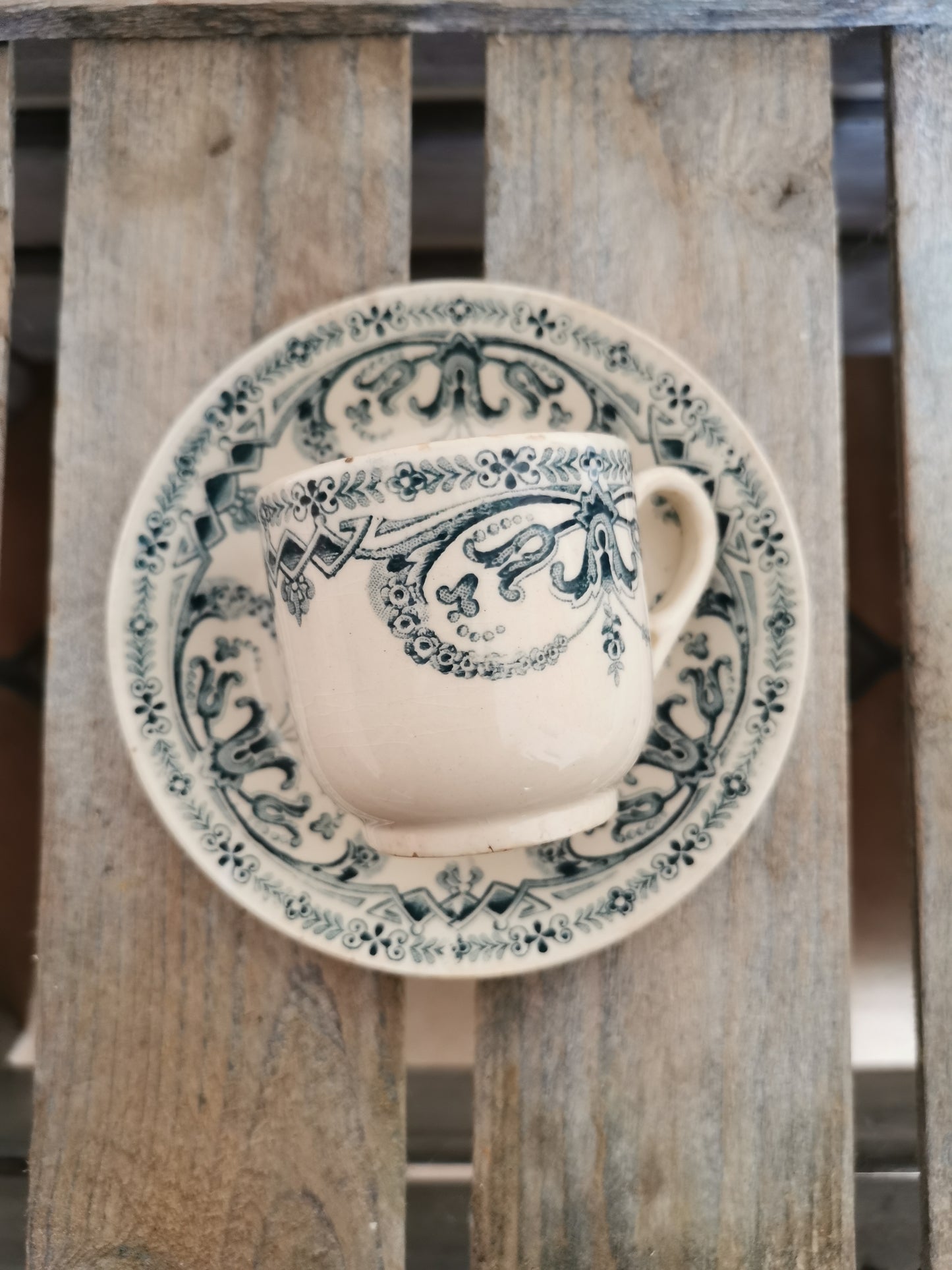 Tasses Guirlande, terre de fer