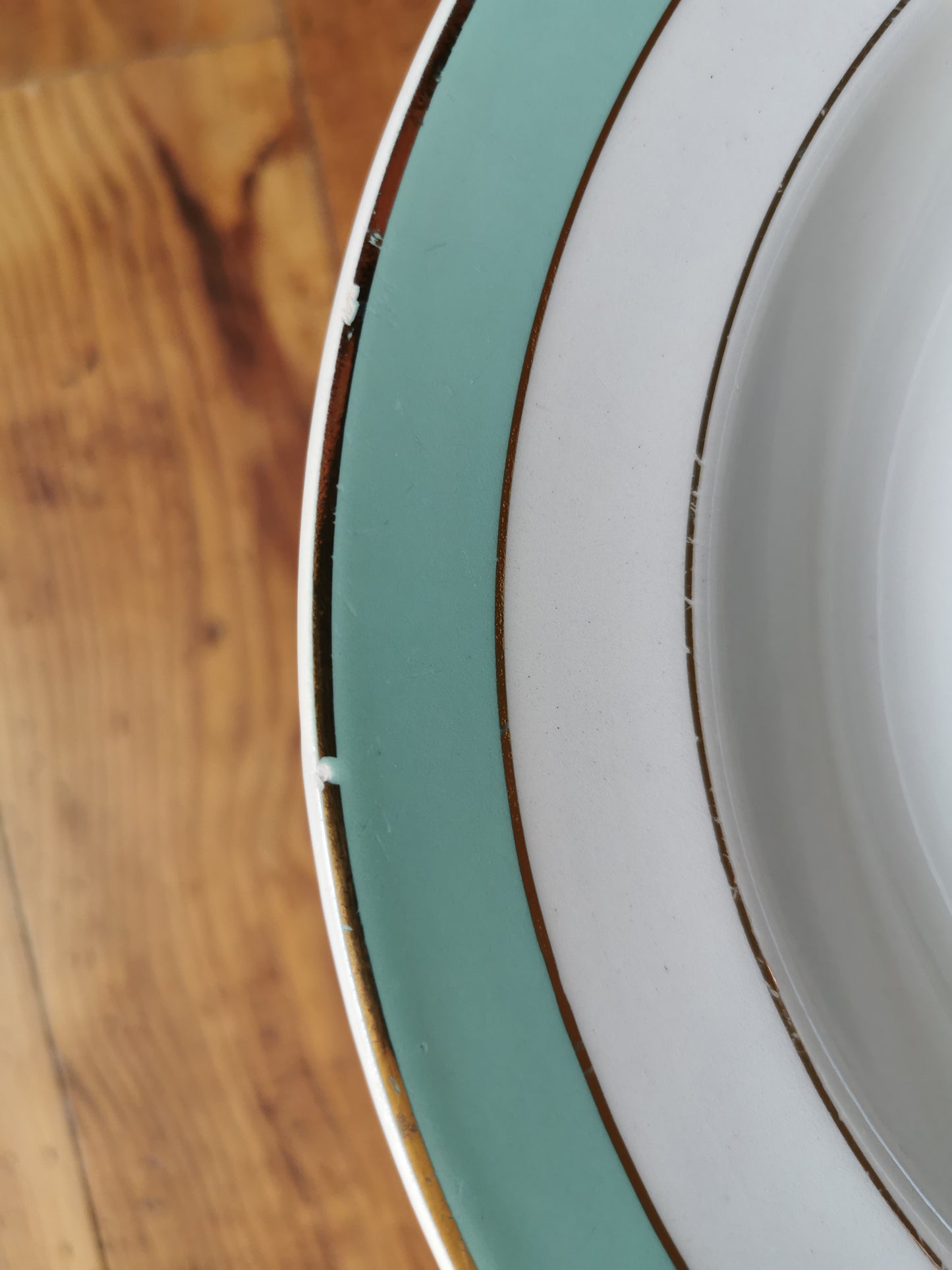 Assiettes creuses Badonviller vert amande