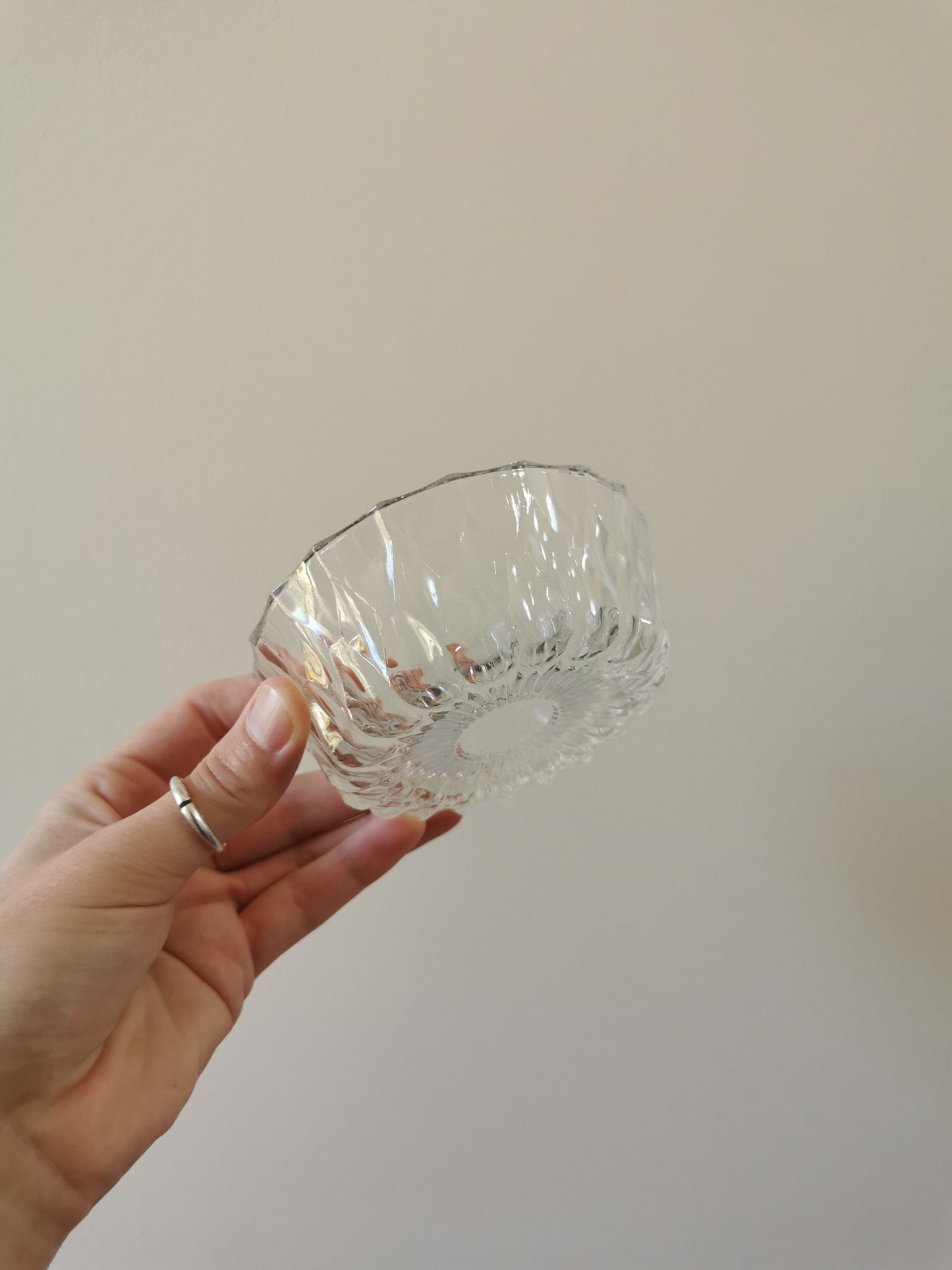 Coupelles vintage en verre ciselé