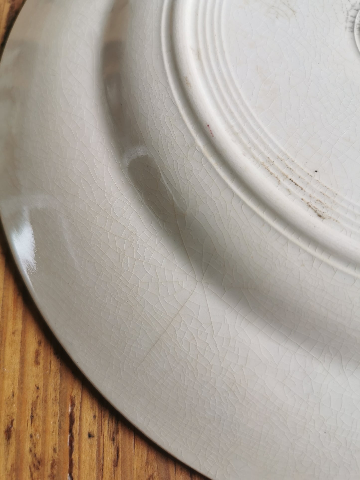 Assiettes plates Digoin, Cibon patinées