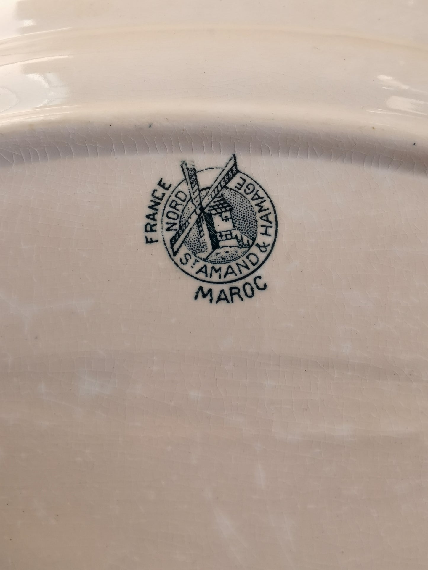 Plat ovale ancien St Amand, Maroc
