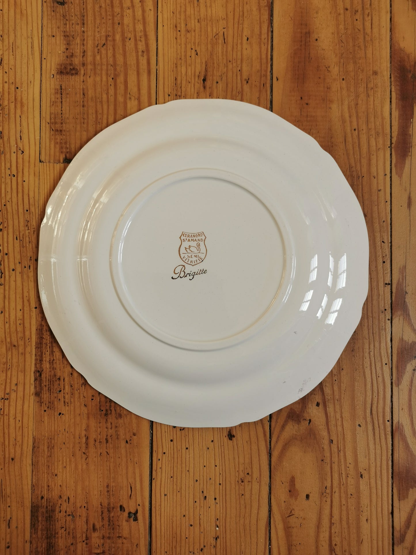 Assiettes plates dépareillées Oiseaux