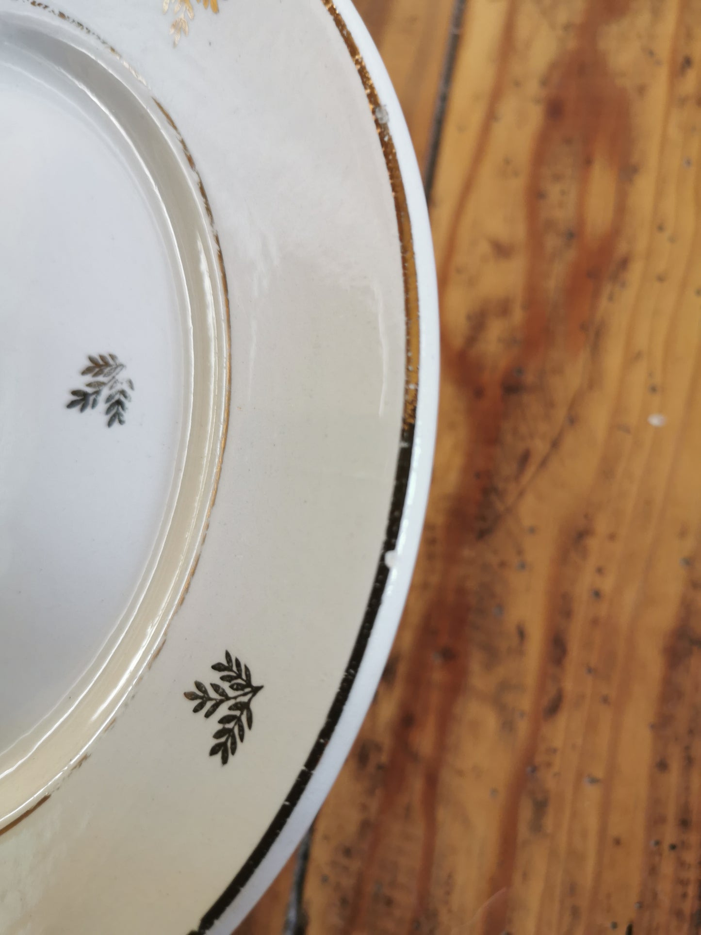 Service à dessert blanc et doré