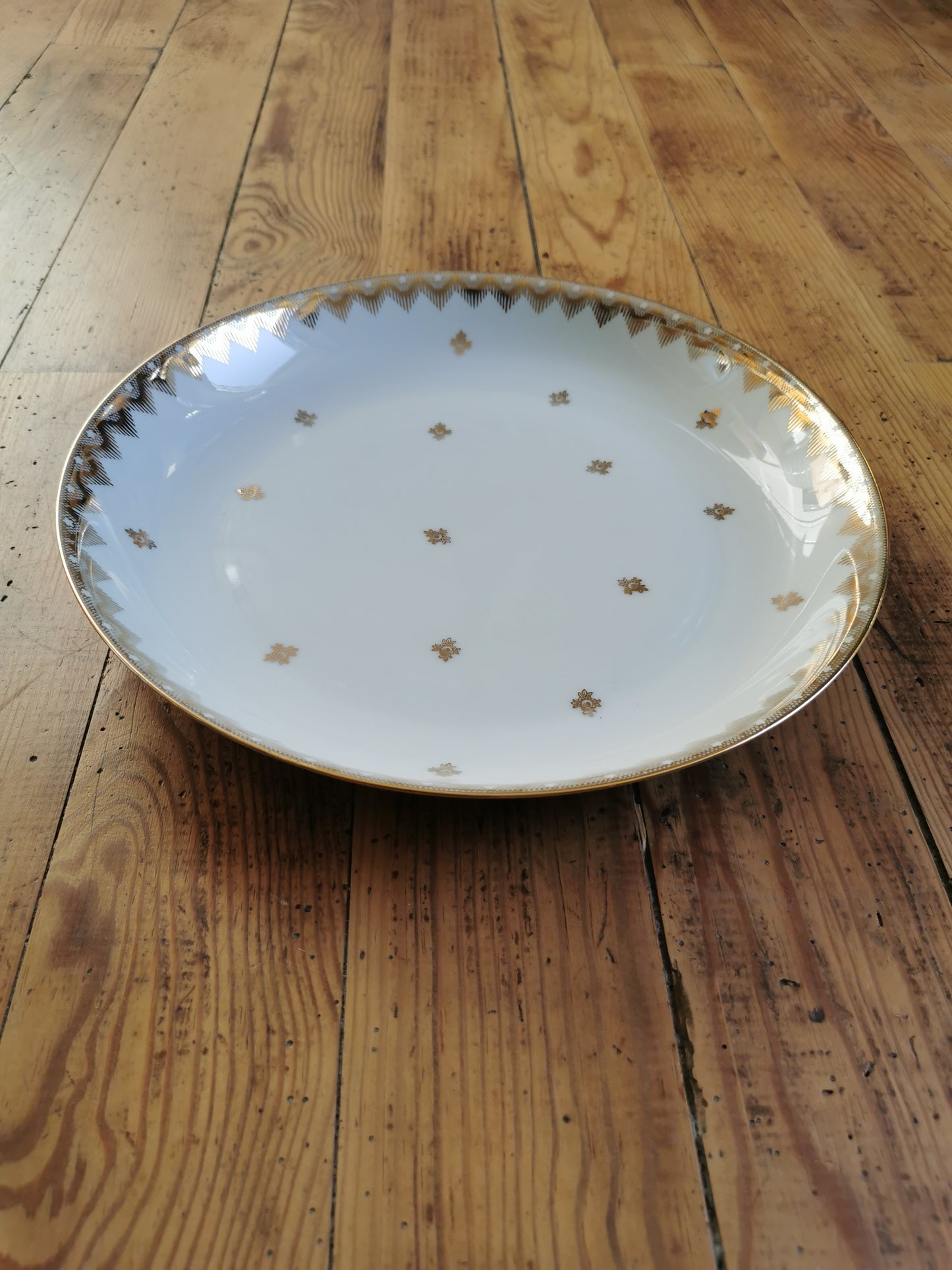 Plat creux porcelaine de Limoges, R. Leclair