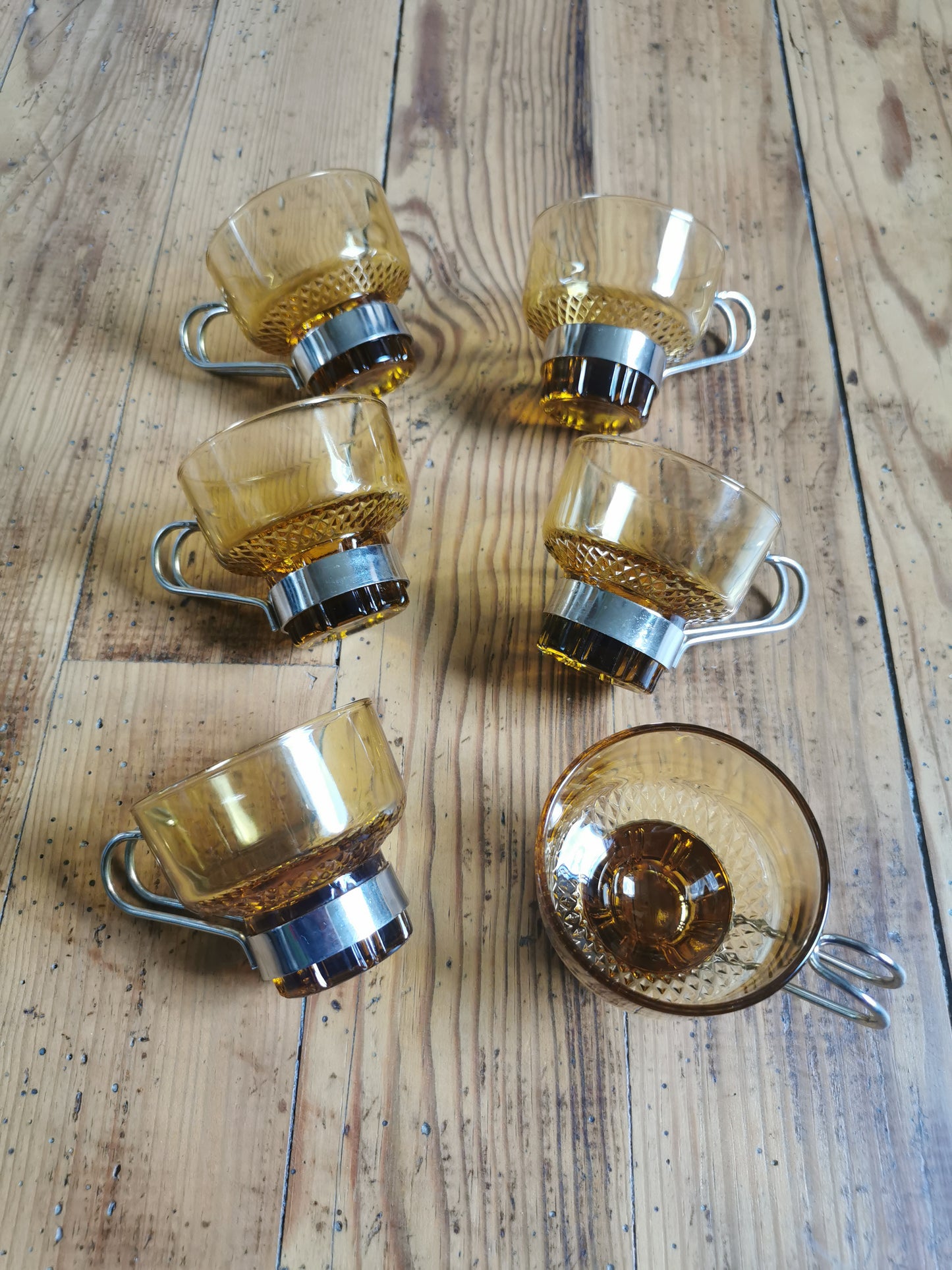 Tasses à café rétro, verre ambré