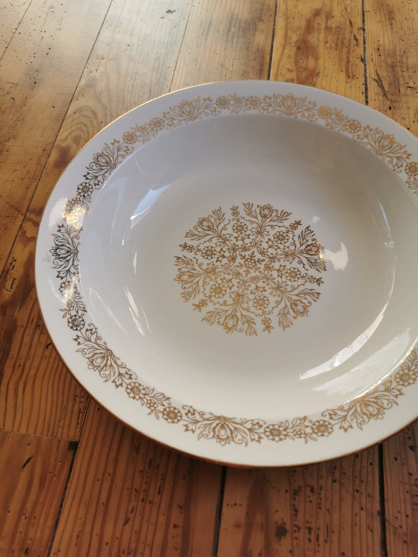 Plat creux vintage L'Amandinoise, blanc et doré