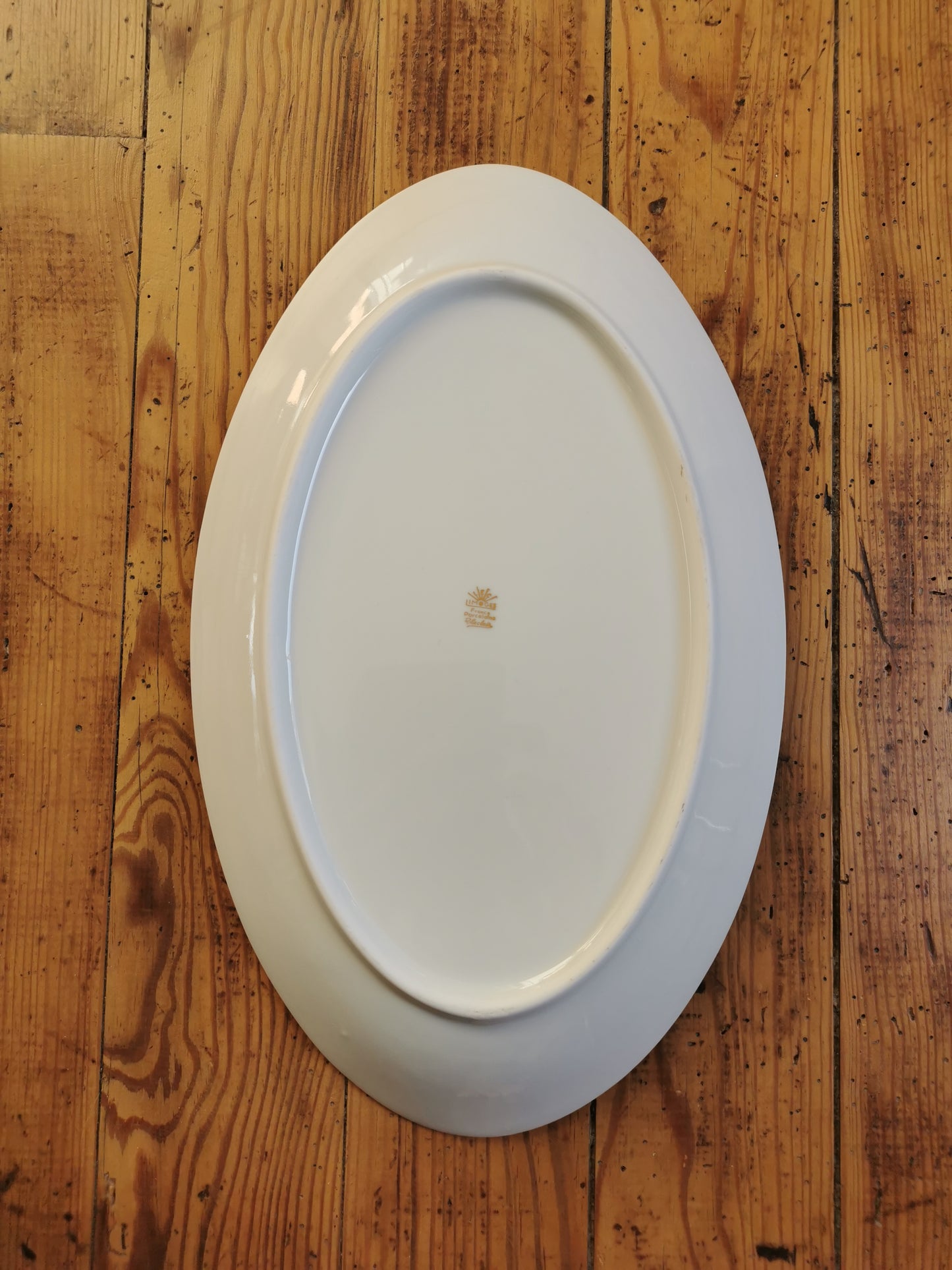 Plat ovale porcelaine de Limoges, R. Leclair
