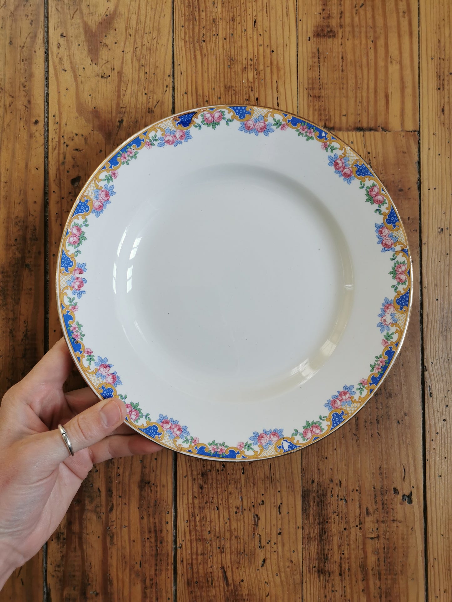 Assiette sur pied Digoin