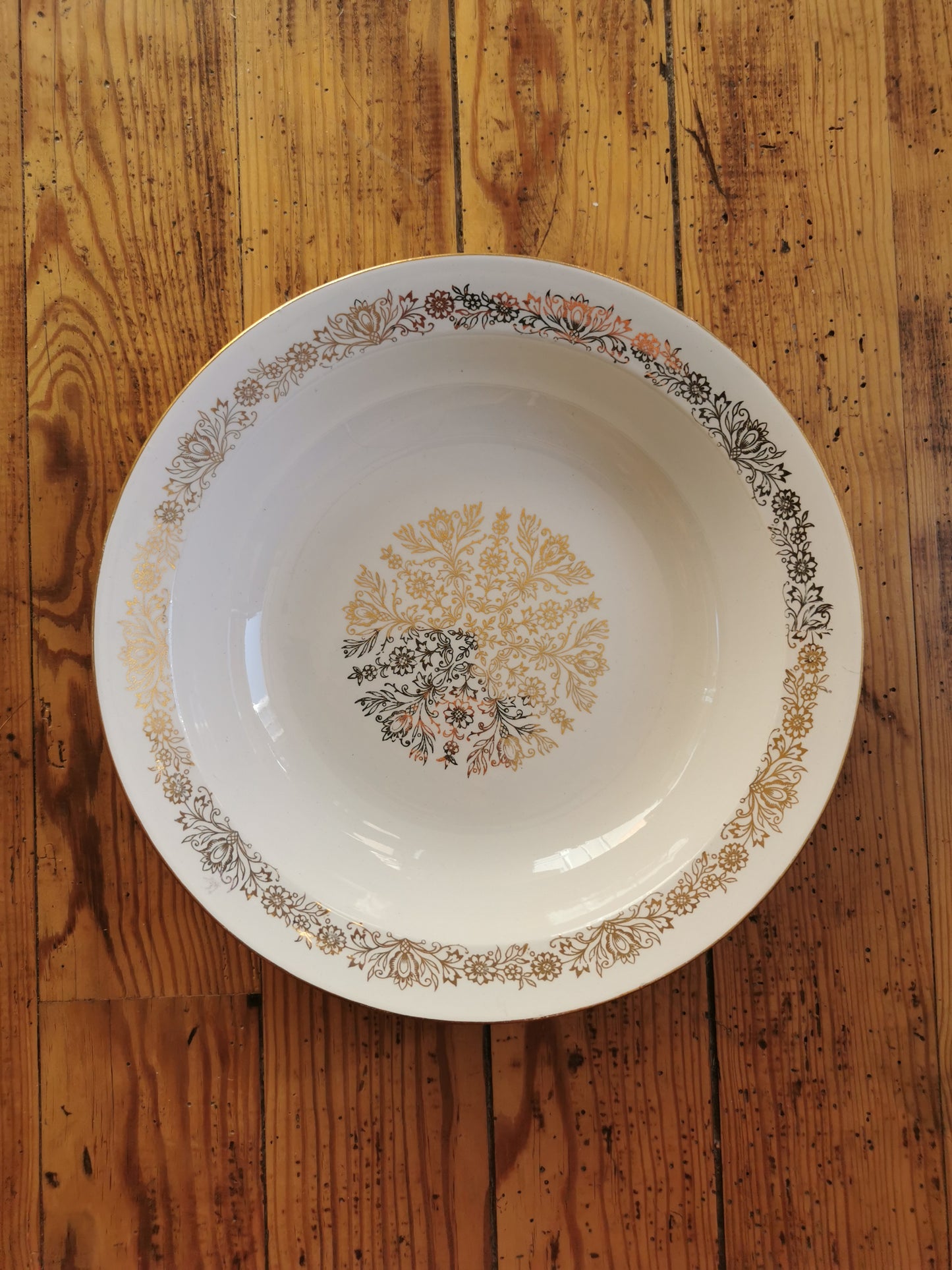 Plat creux vintage L'Amandinoise, blanc et doré