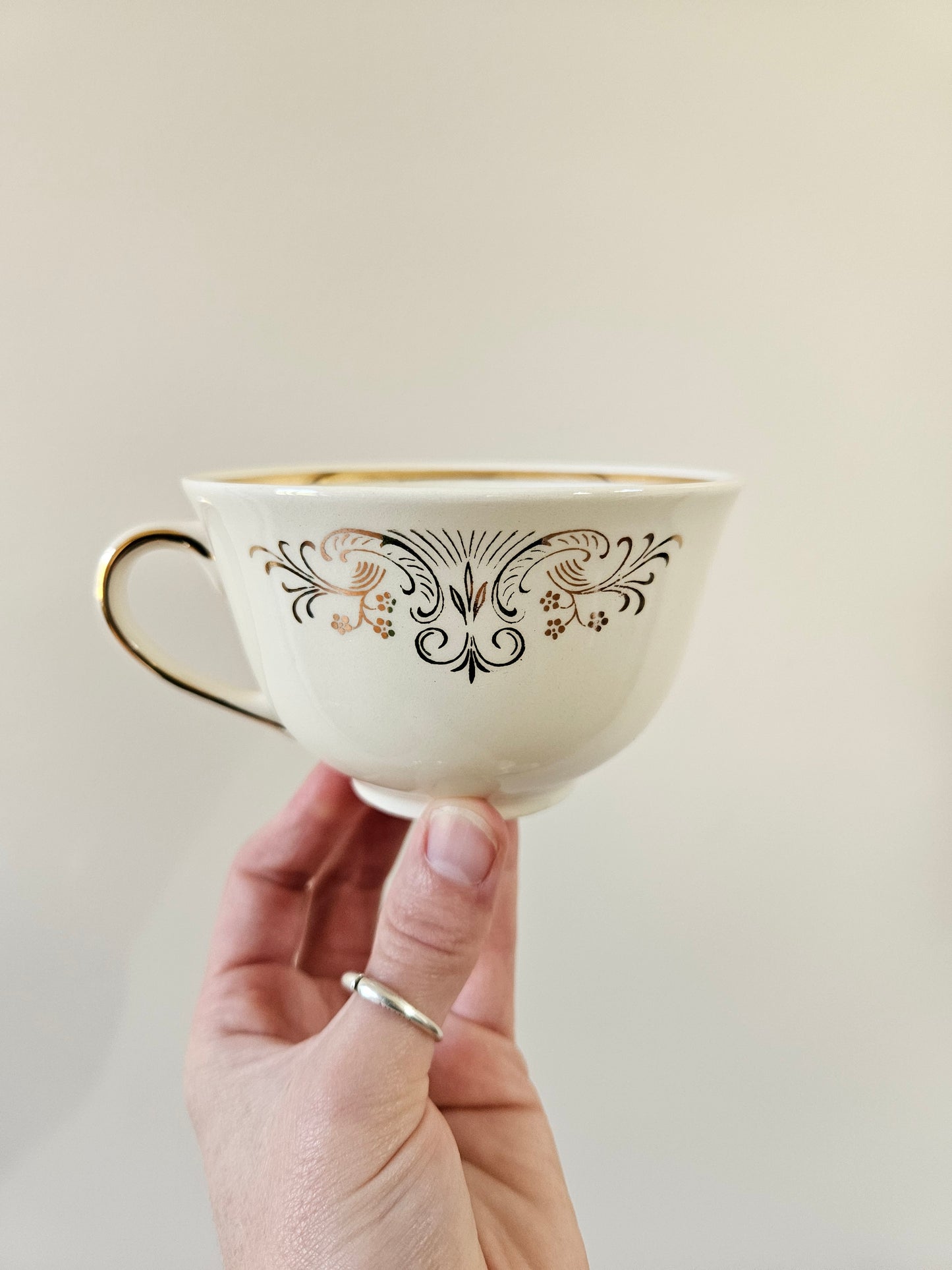 Tasses Villeroy & Boch, crème et doré