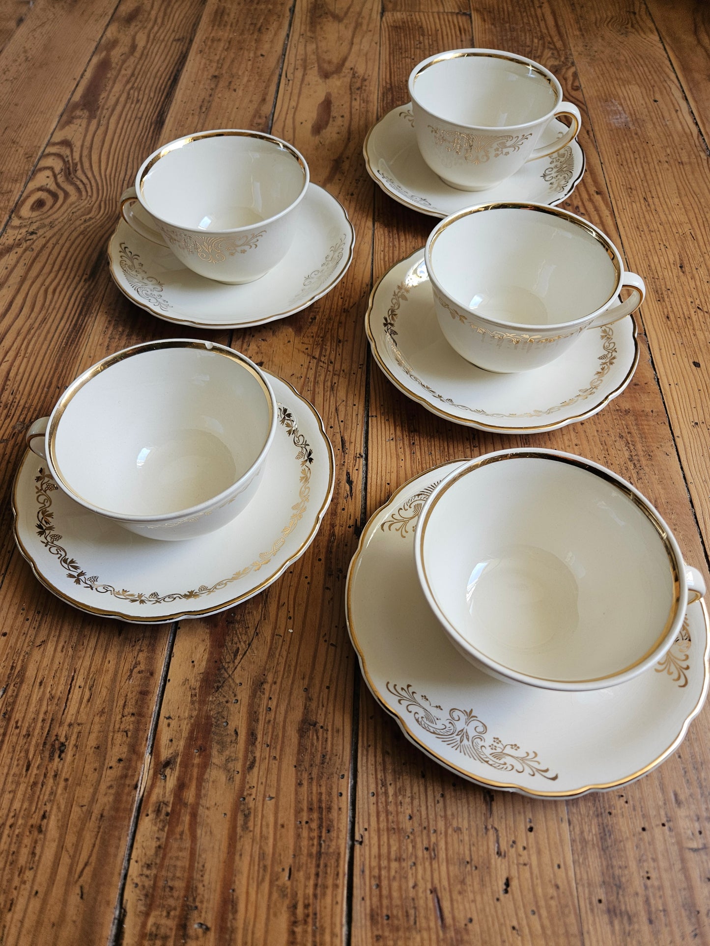 Tasses Villeroy & Boch, crème et doré