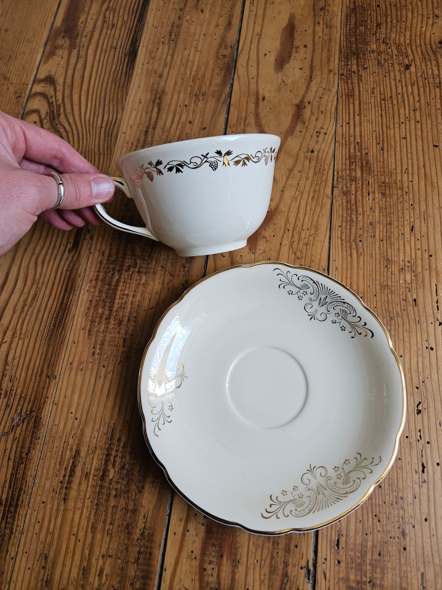 Tasses Villeroy & Boch, crème et doré