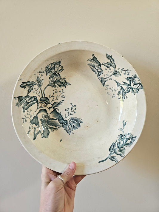 Plat creux Faïencerie de Lyon, Rose de Noël