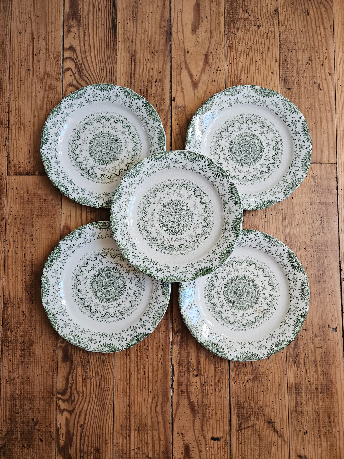 Assiettes anglaises "Mandala" vertes