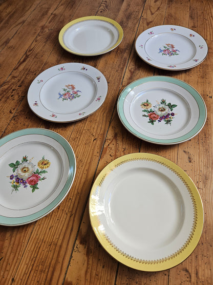 Assiettes plates dépareillées, jaune / mint / fleurs