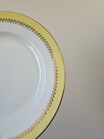 Assiettes plates dépareillées, jaune / mint / fleurs