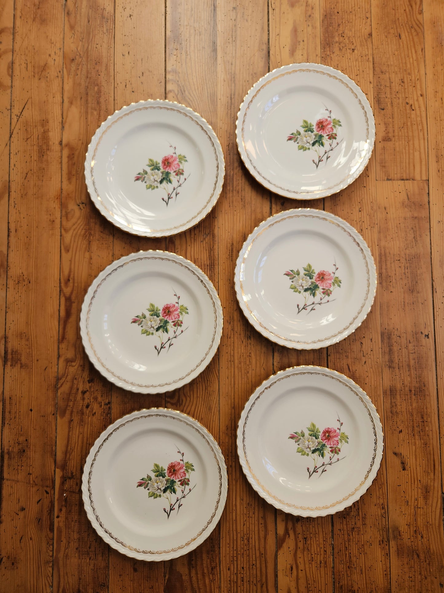 Assiettes plates L’Amandinoise à fleurs