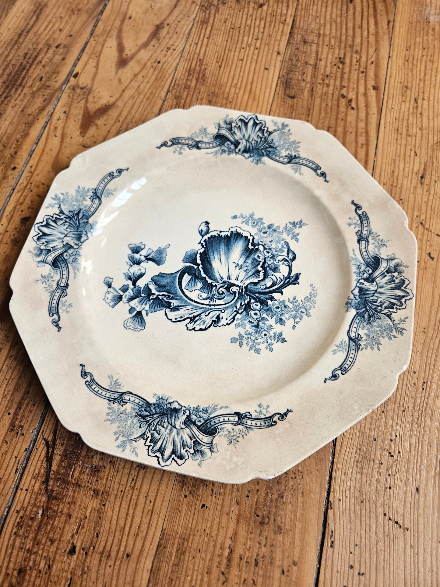 Assiette octogonale ancienne HB & C