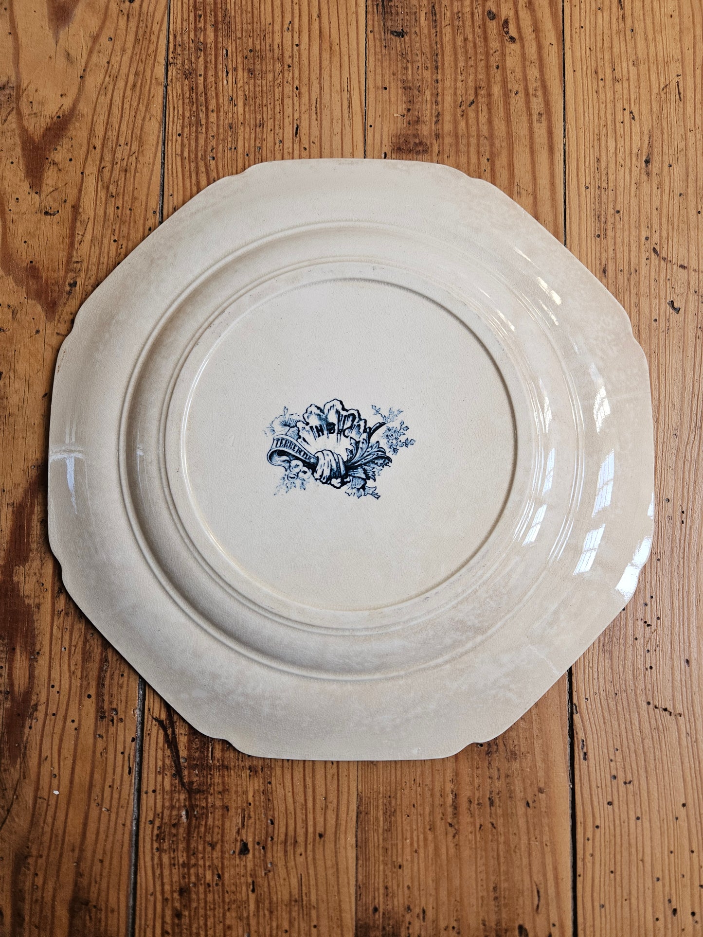 Assiette octogonale ancienne HB & C
