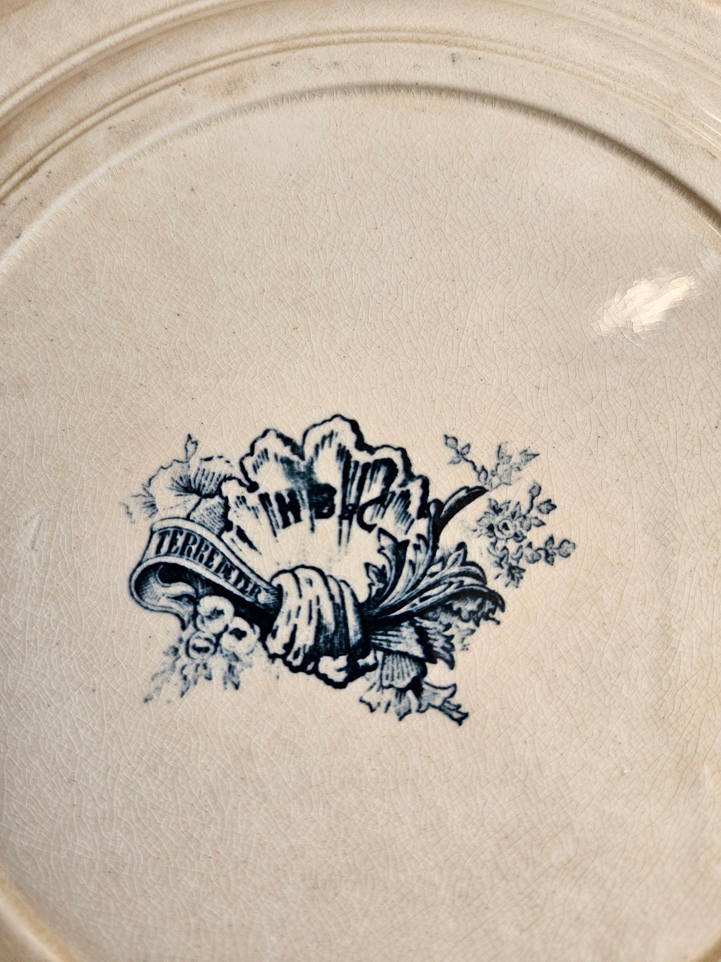 Assiette octogonale ancienne HB & C