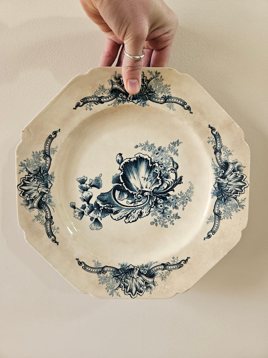 Assiette octogonale ancienne HB & C