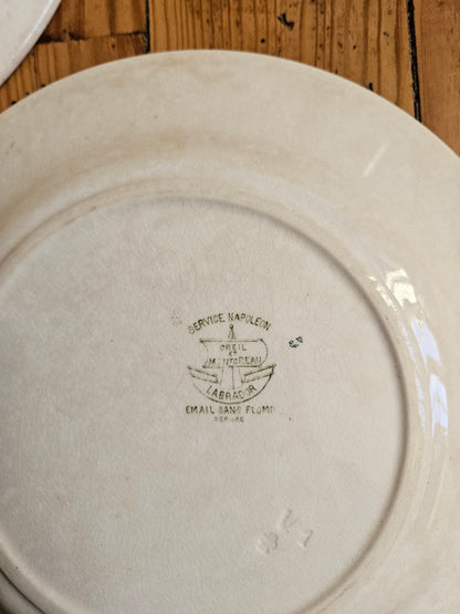 Assiettes plates dépareillées Creil et Montereau vertes