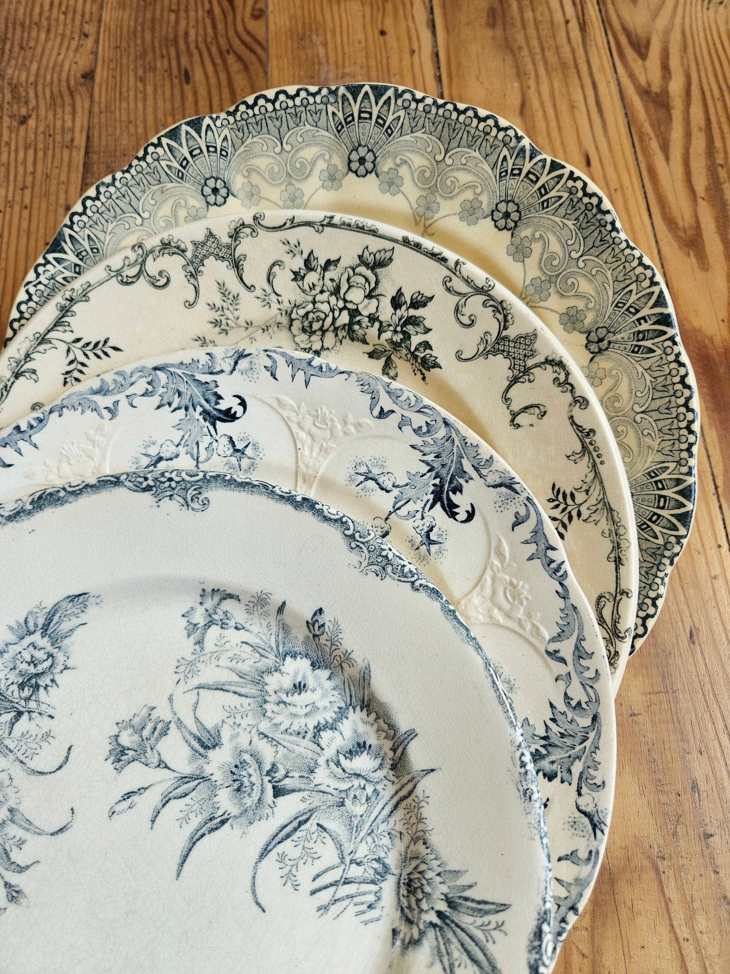 Assiette plate H.C