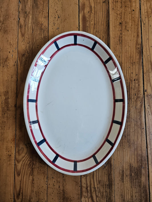 Plat ovale décor basque #2