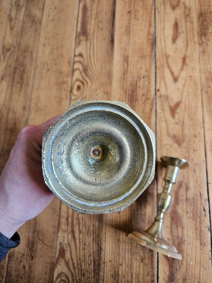 Duo de bougeoirs en laiton
