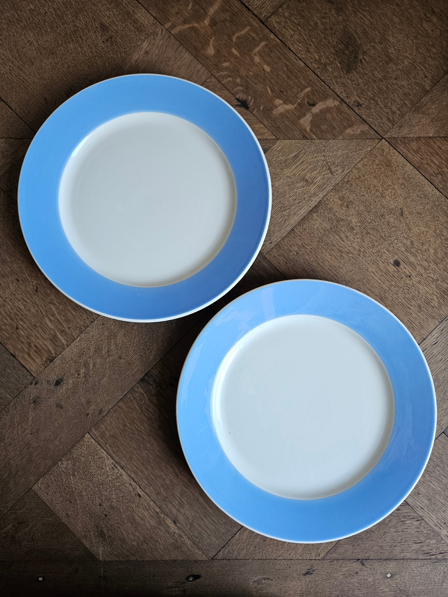 Assiettes plates dépareillées / Fleurs, bleu, vert