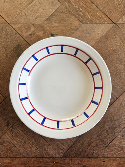 Plat creux Digoin, décor basque