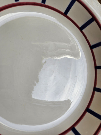 Plat creux Digoin, décor basque