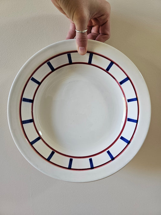 Plat creux Digoin, décor basque