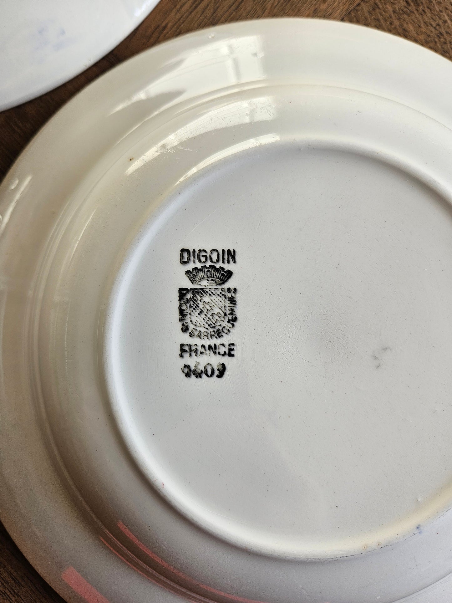 Assiettes creuses Digoin, décor basque