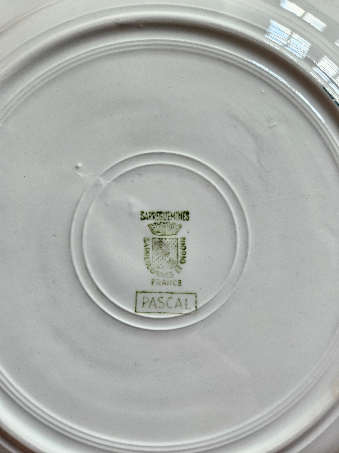 Assiettes plates Digoin, Pascal