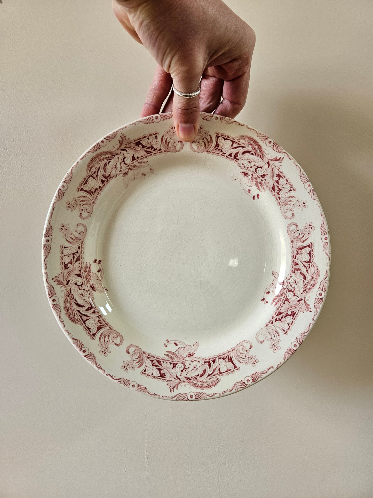 Assiette sur pied Creil et Montereau, Ceylan