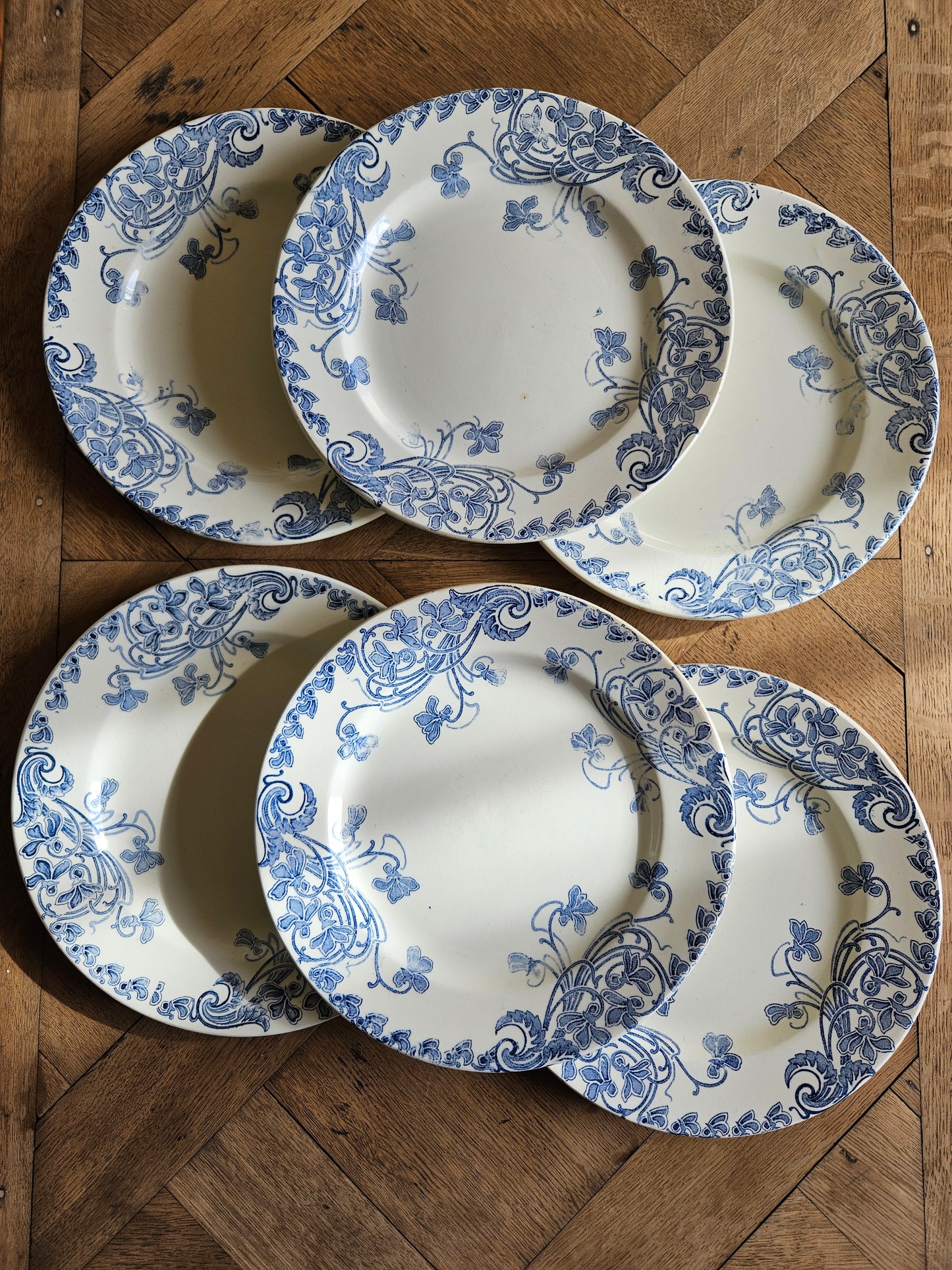 Assiettes plates Clairefontaine, Violettes