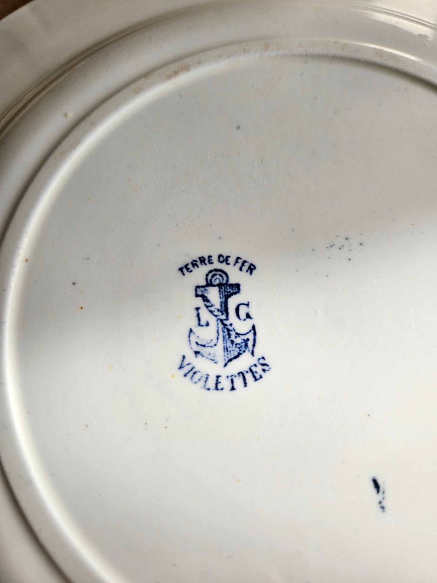 Assiettes plates Clairefontaine, Violettes