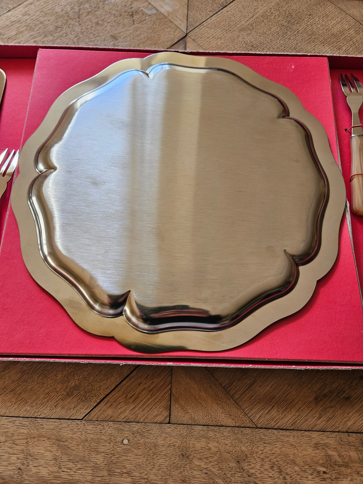 Coffret à dessert, plat & couverts