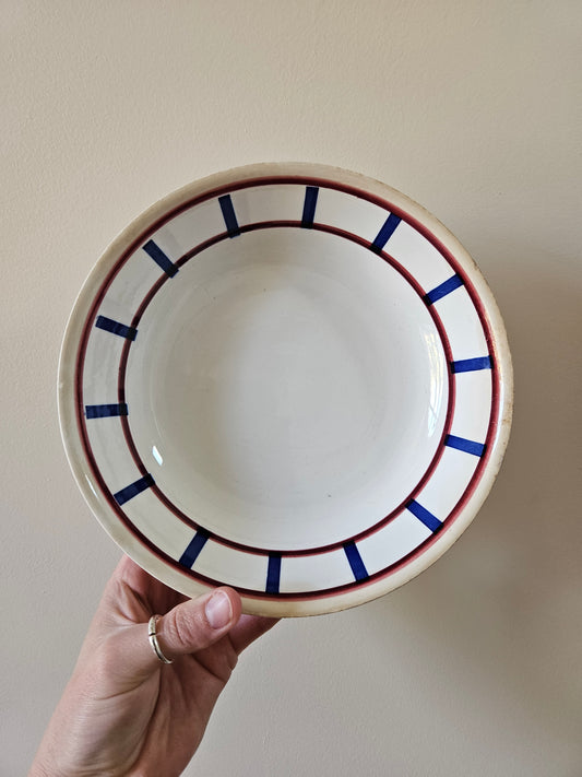 Assiette calotte Digoin, Basque