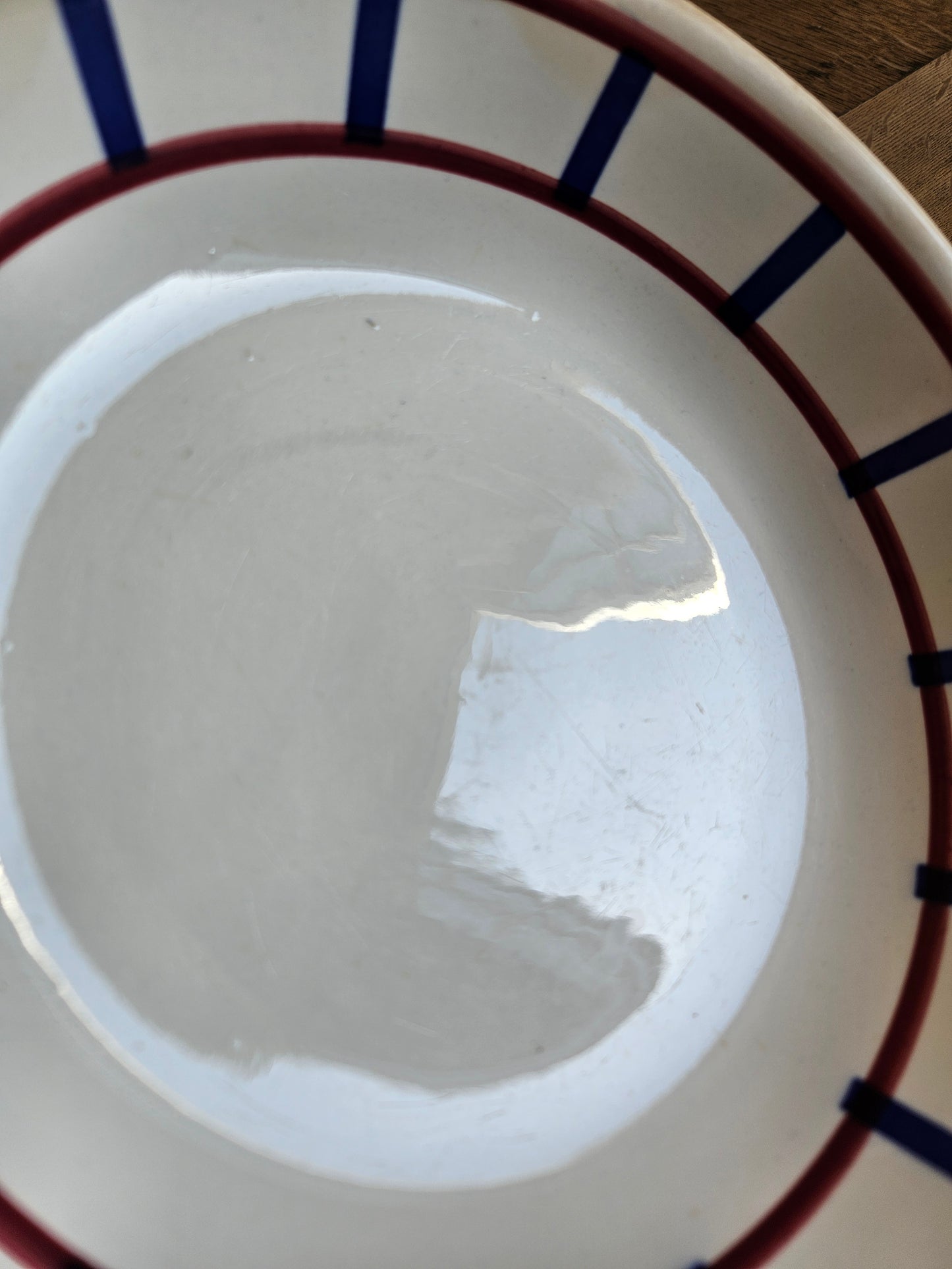 Assiette calotte Digoin, Basque
