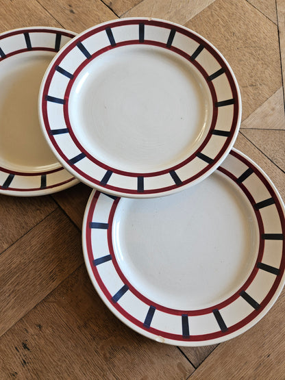 Assiettes plates Badonviller, décor basque
