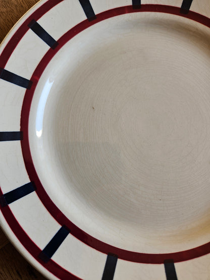 Assiettes plates Badonviller, décor basque
