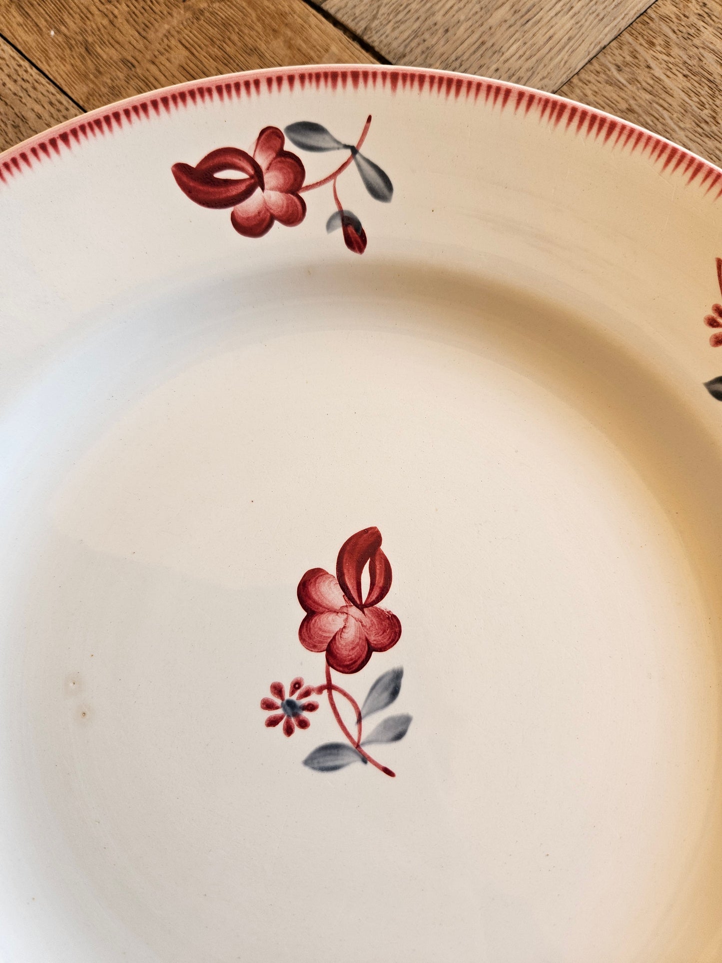Plat rond rétro Digoin, Margaret