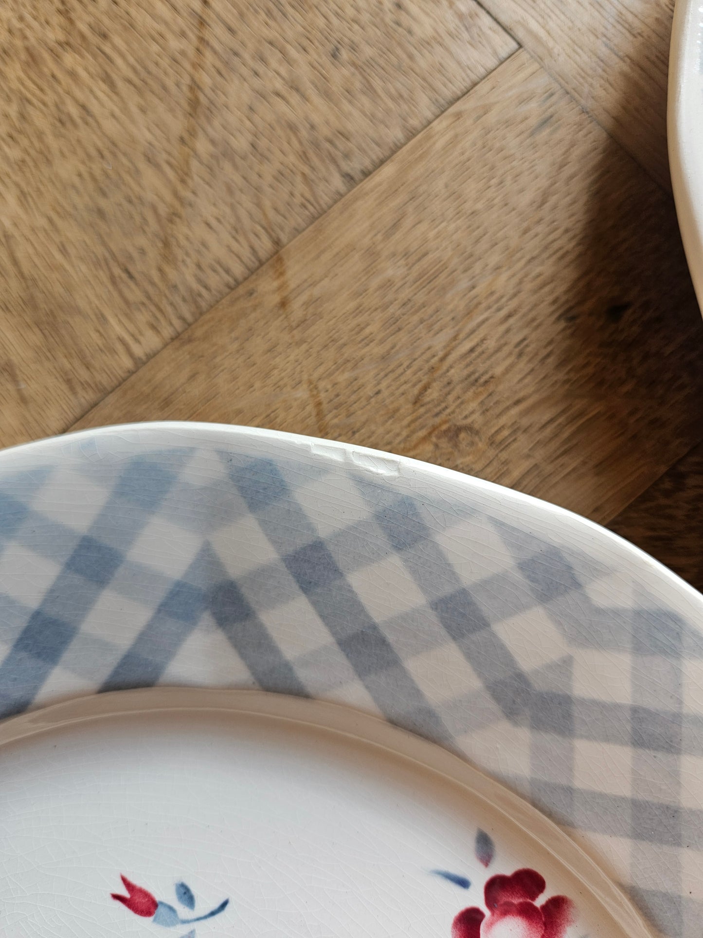 Assiettes plates rétro dépareillées, Digoin