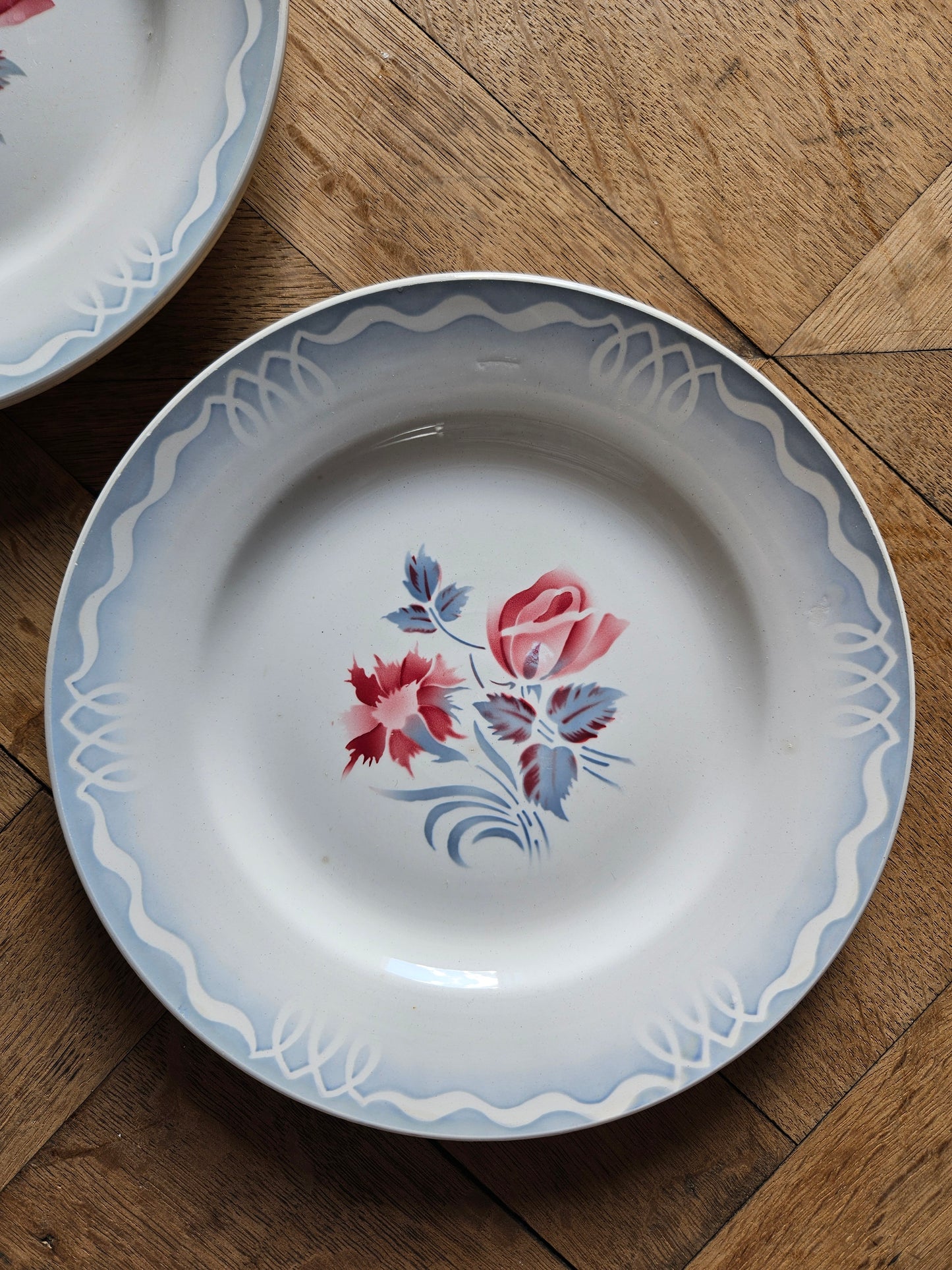 Assiettes plates rétro dépareillées, Digoin
