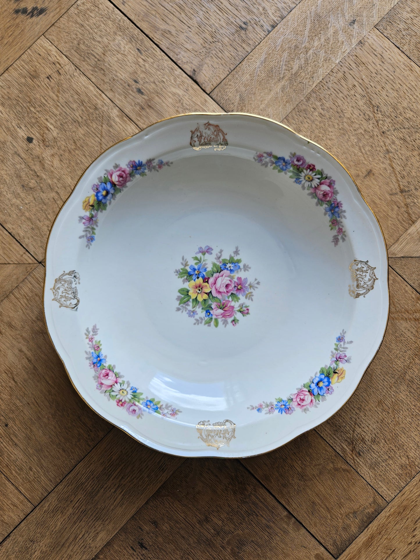 Plat creux ancien porcelaine S.F.P Foëcy