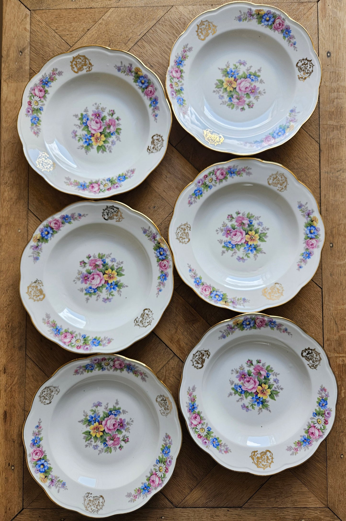 Assiettes creuses anciennes porcelaine S.F.P Foëcy